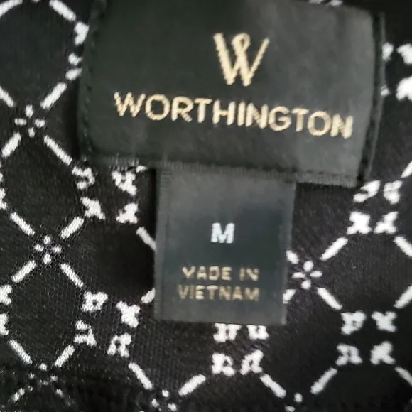 Graphic Print Blouse - Picture 2 of 6